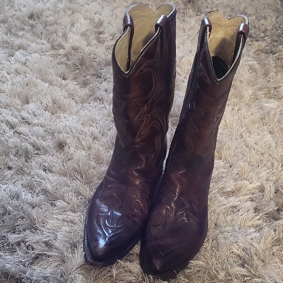 Brown Leather Cowboy Boots - Picture 8 of 8